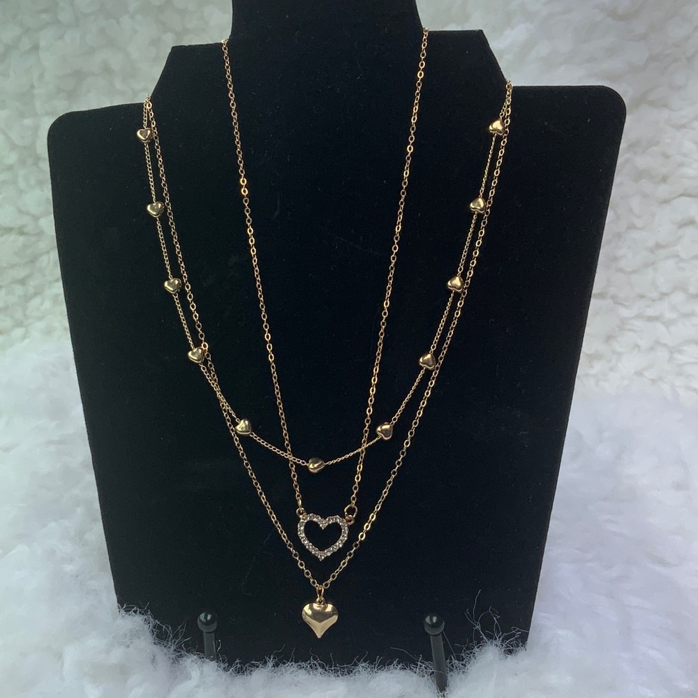 Gold Layered Heart Pendant Necklace - Women Jewelry (NWOT)